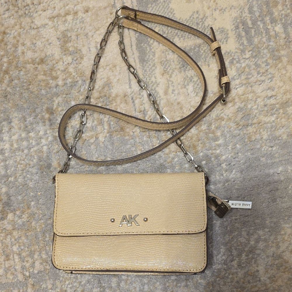 Anne Klein Tan Crossbody Bag with Sleek Design